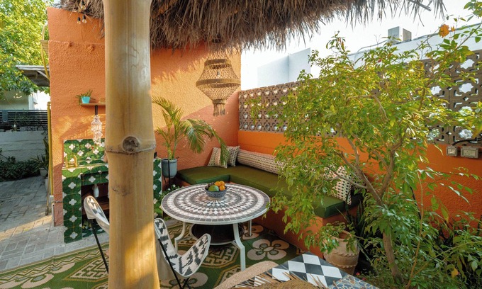 Jumeirah Apartment | Little Jaipur Jumeirah Garden Guestroom walking distance to the beach