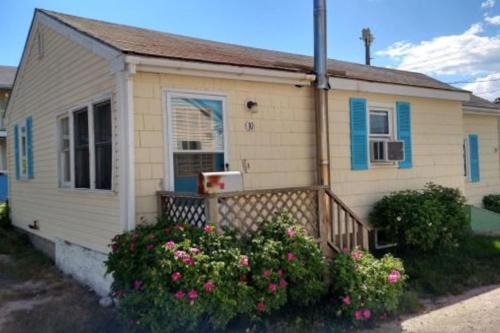 Old Orchard Beach House | Little Miss Cottages - Two Bedroom Cottage - 10