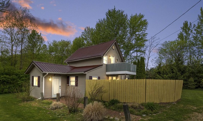 Paw Paw Lake Apartment | Little Paw Paw Lake House