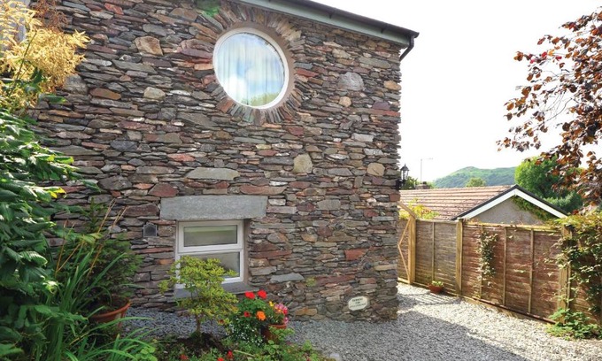 Ambleside House | Little Stone Howe