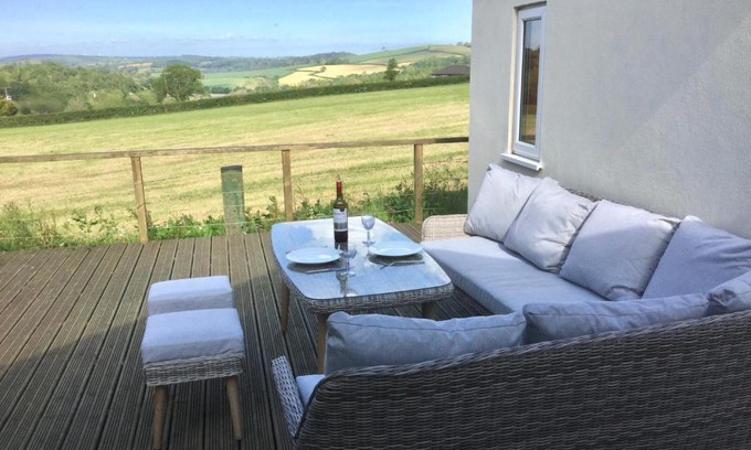 Saltash Apartment | Little Trenoweth, apartment with rural country views near Saltash