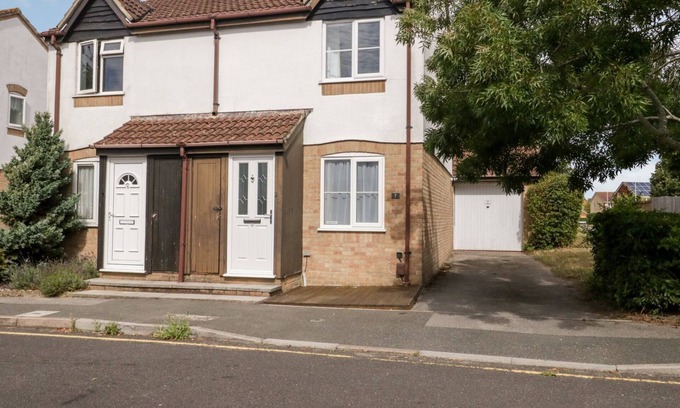 Bournemouth Cottage | LITTLEDOWN, family friendly, with a garden in Bournemouth