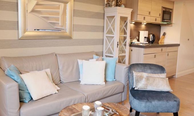 List Apartment | Live in a central location with a view of the Wadden Sea in List on Sylt