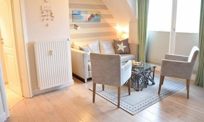 List Apartment | Live in a central location with a view of the Wadden Sea in List on Sylt