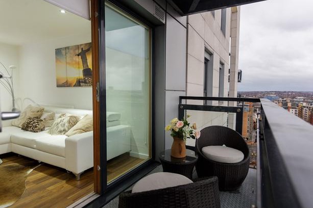 Leeds Apartment | Live in Leeds Sky Penthouse