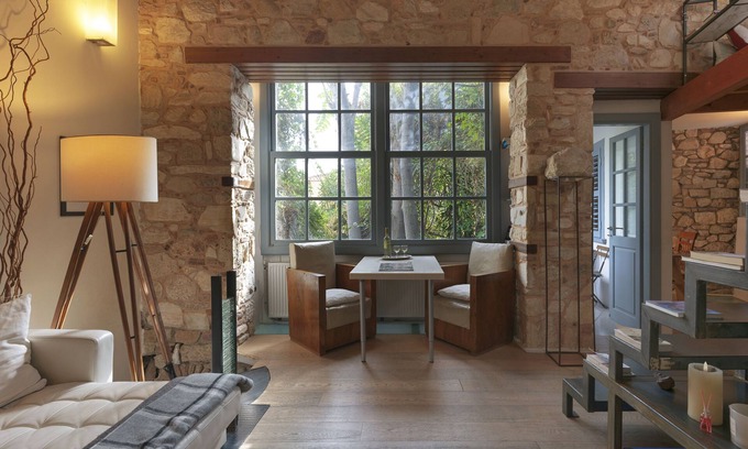 Plaka House | Live in the Acropolis' Shadow-now w/super Terracen