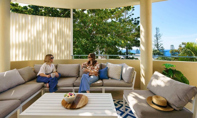 Moffat Beach Apartment | Live like a local In The Heart of Moffat Beach