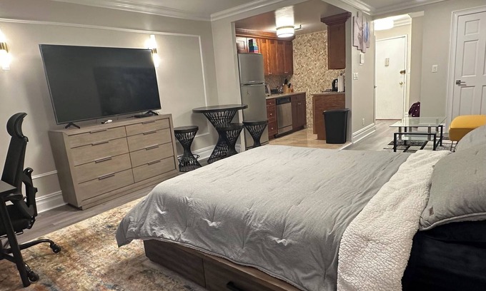 Turtle Bay House | LIVE LIKE A NATIVE NEW YORKER, COZY STUDIO APARTMENT