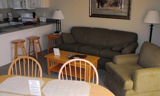 Tafton Apartment | Lively 1BR Condo with Pool for Family Getaway Tanglwood Resort