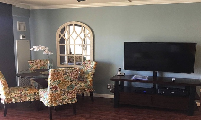 Waikiki Condo | Living Aloha! Walk to Beach, Luxury Row, Free Parking & Airline Emp. Discount
