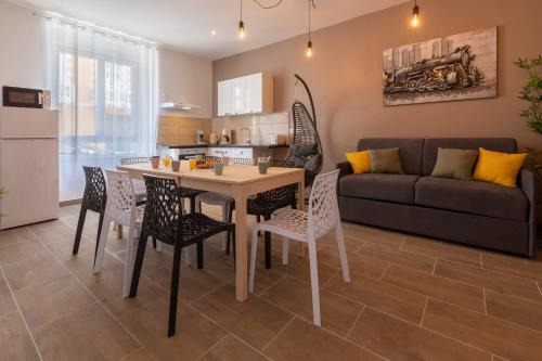 Lourdes Apartment | LOC TROTTEUR LE CACAO - Balnéo, Gare Lourdes