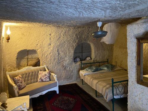 Cavusin Apartment | LOCAL CAVE