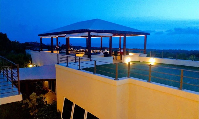 Lancaster House | Located above Royal Westmoreland , La Maison Michelle provides an unforgettable experience.