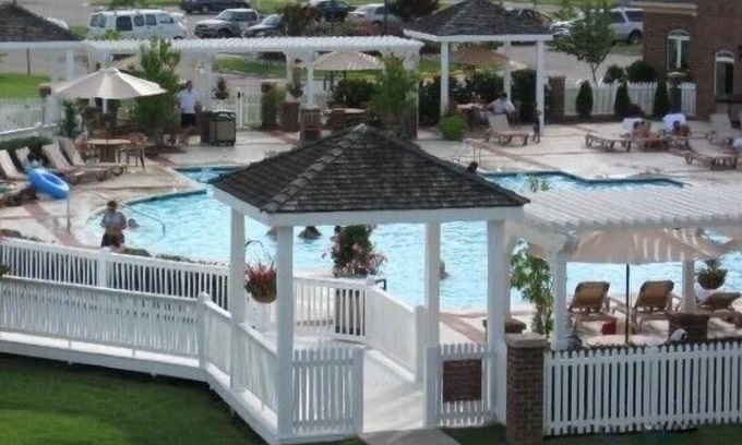 Williamsburg Condo | Located in the Heart of the Williamsburg!