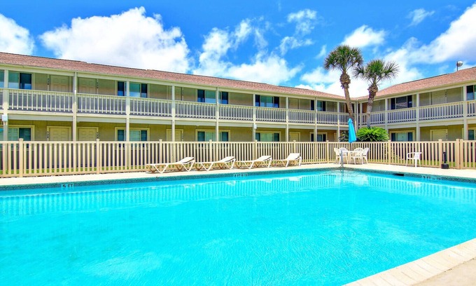 Port Aransas Condo | Located right by the large heated pool. Only a block to the beach!