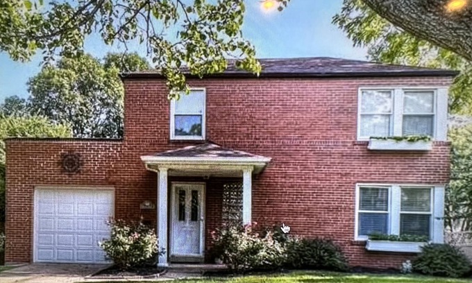 University City House | LOCATION, LOCATION, LOCATION! University City "home-away-from-home."