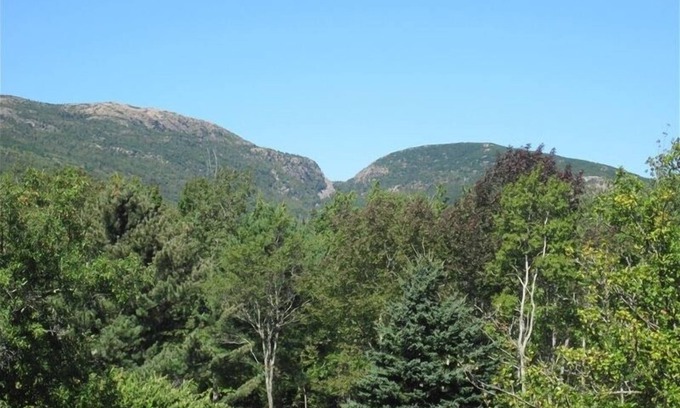 Otter Creek House | LOCATION2MountainViewsWalktoTrails Cove,PlaygroundBus&Store AutumnDiscounts!