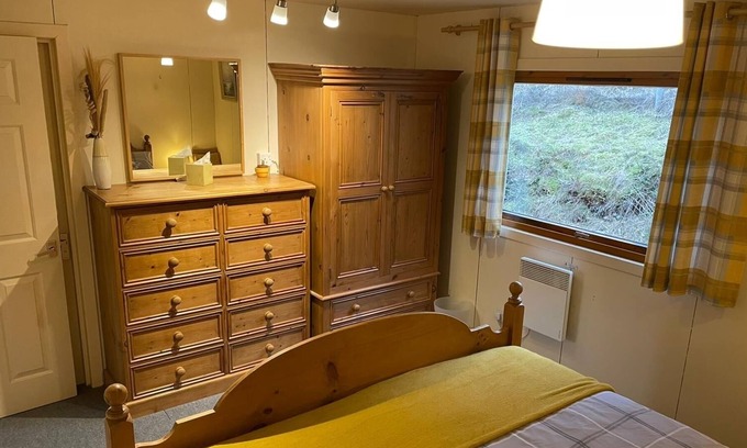West Laroch Cabin | Loch Side Lodge with stunning mountain views