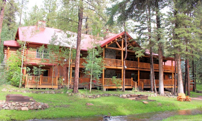 Greer Cabin | Lodge ∙ 9 bedrooms ∙ 20 guests