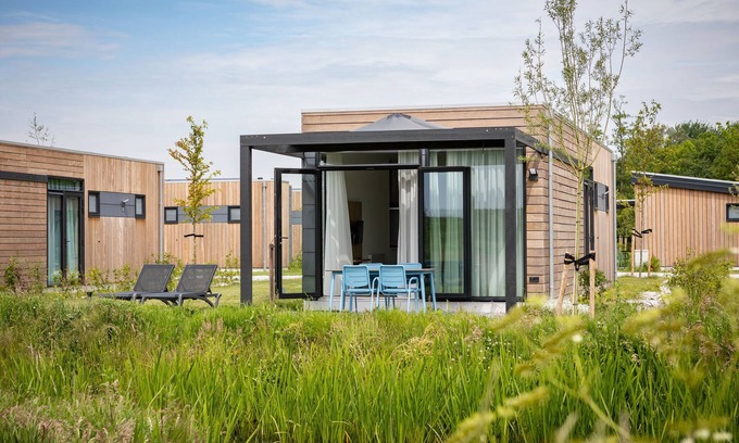 Wijdenes House | Lodge by Markermeer with Eco-Friendly Design
