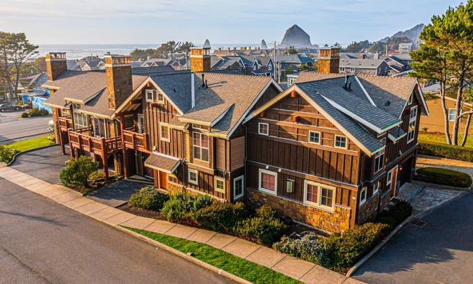 Tolovana Park House | Lodges at Cannon Beach A1