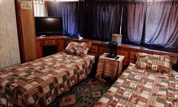 Kingston House | Lodging for Fishermen. Sleeps Two. Nightly and Monthly Rates!