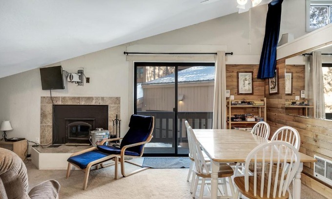 Bear Valley Apartment | Loft Condo with Bonus Area - Creekside #7
