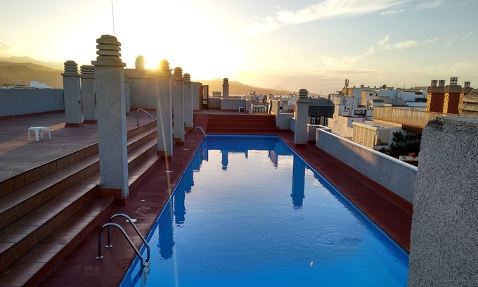 Las Palmas de Gran Canaria Apartment | Loft in Santa Catalina Park, 300m from Las Canteras