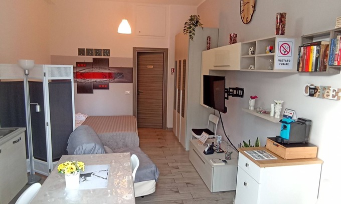 Frattocchie House | LOFT located in Santa Maria delle Mole, (Marino) near the airport of Ciampino.