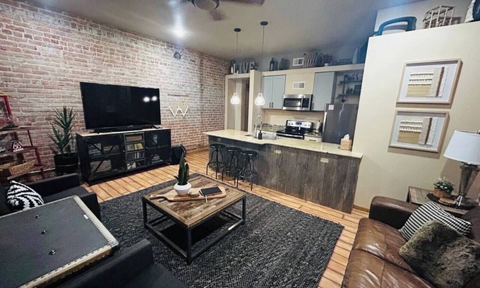 Salida Condo | Loft on (F) St! 2 blocks to river! *No pet fee
