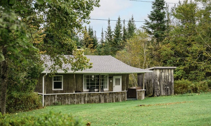 Hubbards Cabin | Log Cabin #1 - Hubbards Beach
