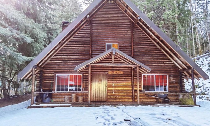 Ashford House | Log Cabin at Rainier Lodge - 0,4 m from entrance cabin