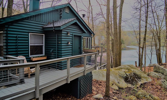 Holmes Cabin | Log Cabin On A Lake With Private Dock & Beach! One Hour from NYC! No Pet Fees!