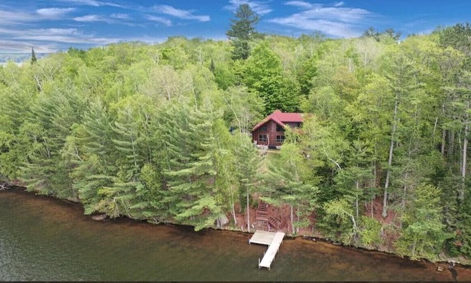 St Germain House | Log Cabin on Lake-3 Acres of Total Seclusion