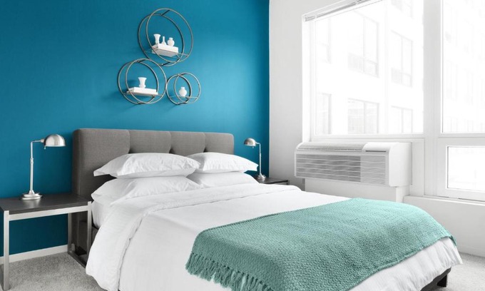 Logan Square Apartment | Logan Square 202