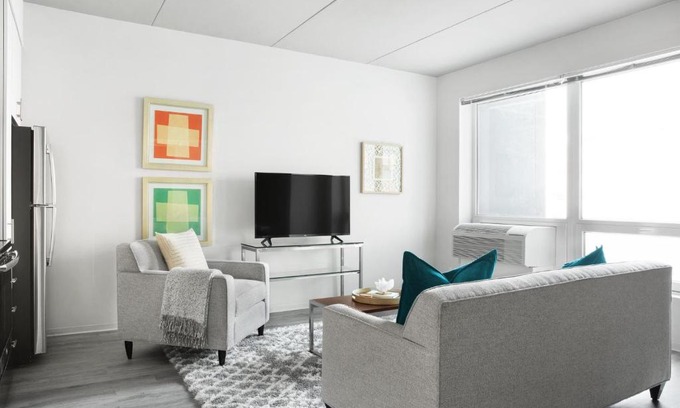 Logan Square Apartment | Logan Square 225