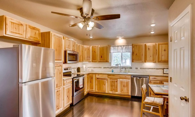 Speer House | Logan Street Urban Refuge - Private Carriage House