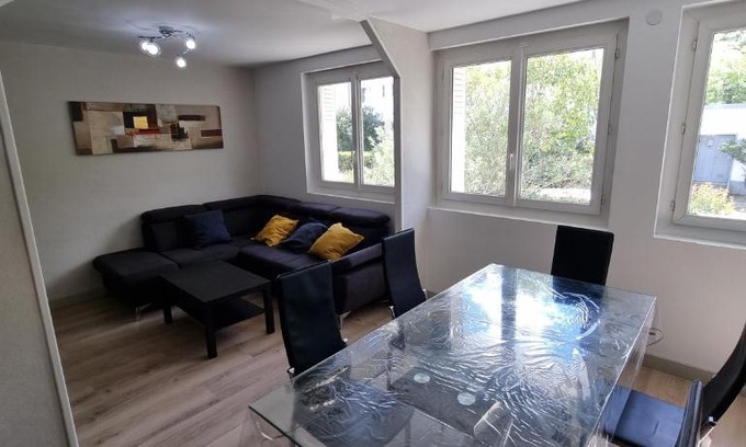 Figuerolles Apartment | Logement refait à neuf - Clim & Parking privé