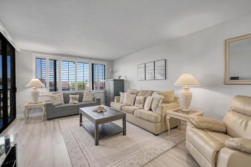 Sanibel House | Loggerhead Cay #434