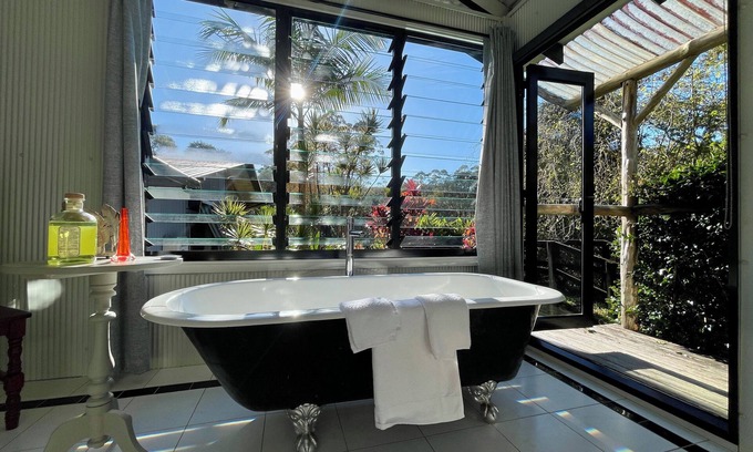 Whian Whian Cabin | Loggers Cabin at Nightcap Ridge - stunning bush escape