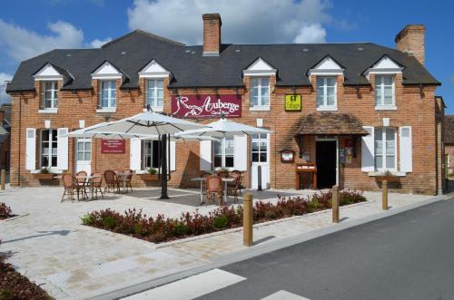 Yvoy-le-Marron Hotel | Logis Hôtel Auberge du Cheval Blanc