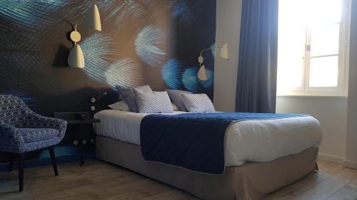 Salins-les-Bains Hotel | Logis Hôtel des Deux Forts