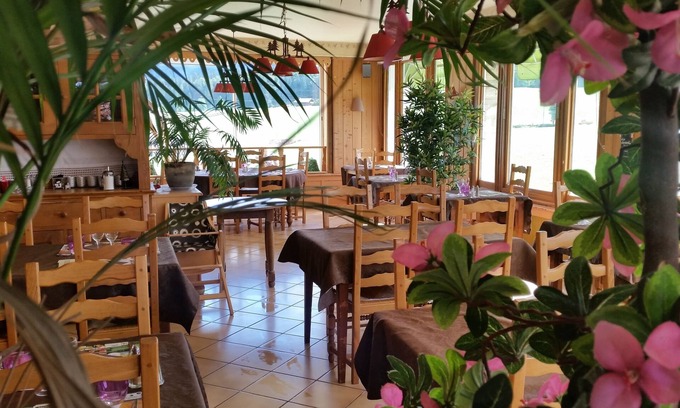 Les Rousses Hotel | Logis Hôtel Le Gai Pinson
