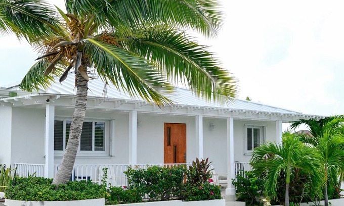 Long Bay House | Lois Estates 2 Bedroom Home, Long Bay, Turks and Caicos Islands