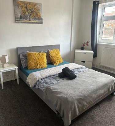 Shadwell House | London Budget Maisonette