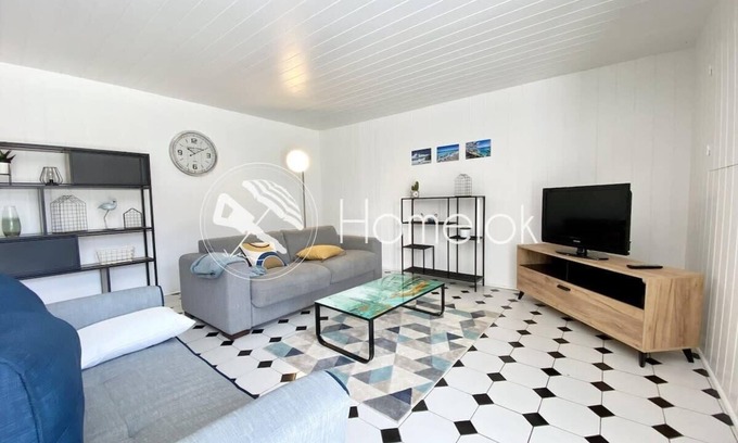 Ploemeur House | Longère de charme cosy - Proche des plages