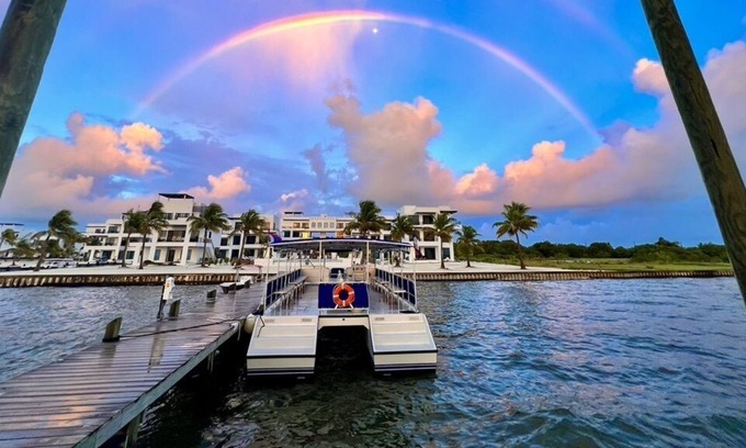 Caye Caulker Condo | Long Term Exquisite Caye Caulker Condo. 3rd Floor With Elevator.
