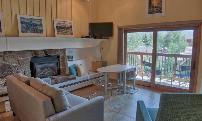 Historic District Condo | Longbranch 309, Lovely 2BR Condo, 2 Blocks from Main St