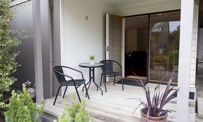 Point Lonsdale Villa | Lonsdale Ti Tree Villa