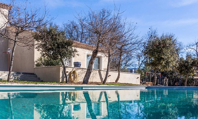 Croagnes House | Look forward to a fantastic vacation experience in this comfortable apartment near beautiful nature!